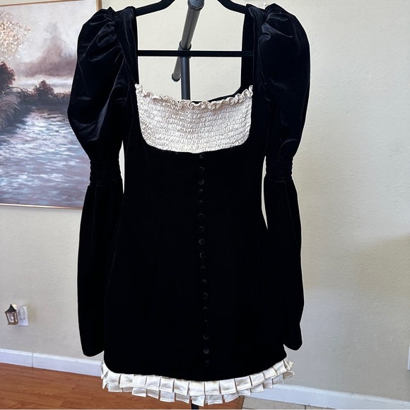 HOUSE OF CB size M 'Azaria' Black & Vintage Cream Mini Dress NWOT - Picture 4 of 16